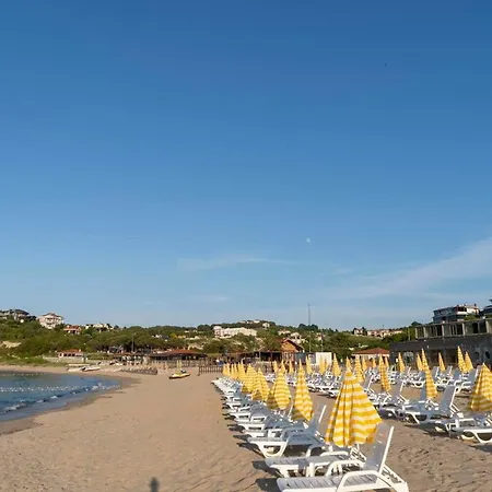 Mad Sea Hotel 3*