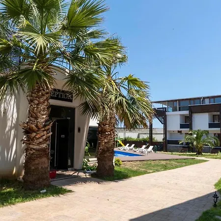 Mad Sea Hotel