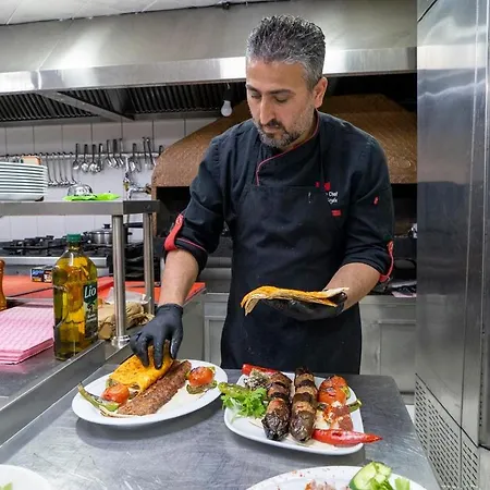 Mad Sea Hotel 3*