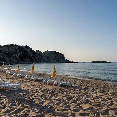 Ξενοδοχείο Mad Sea