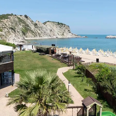 Hotel Mad Sea 3*